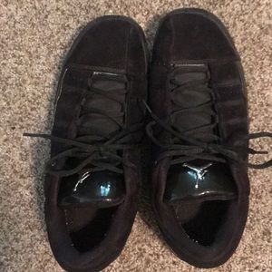 Air Jordan tennis shoes